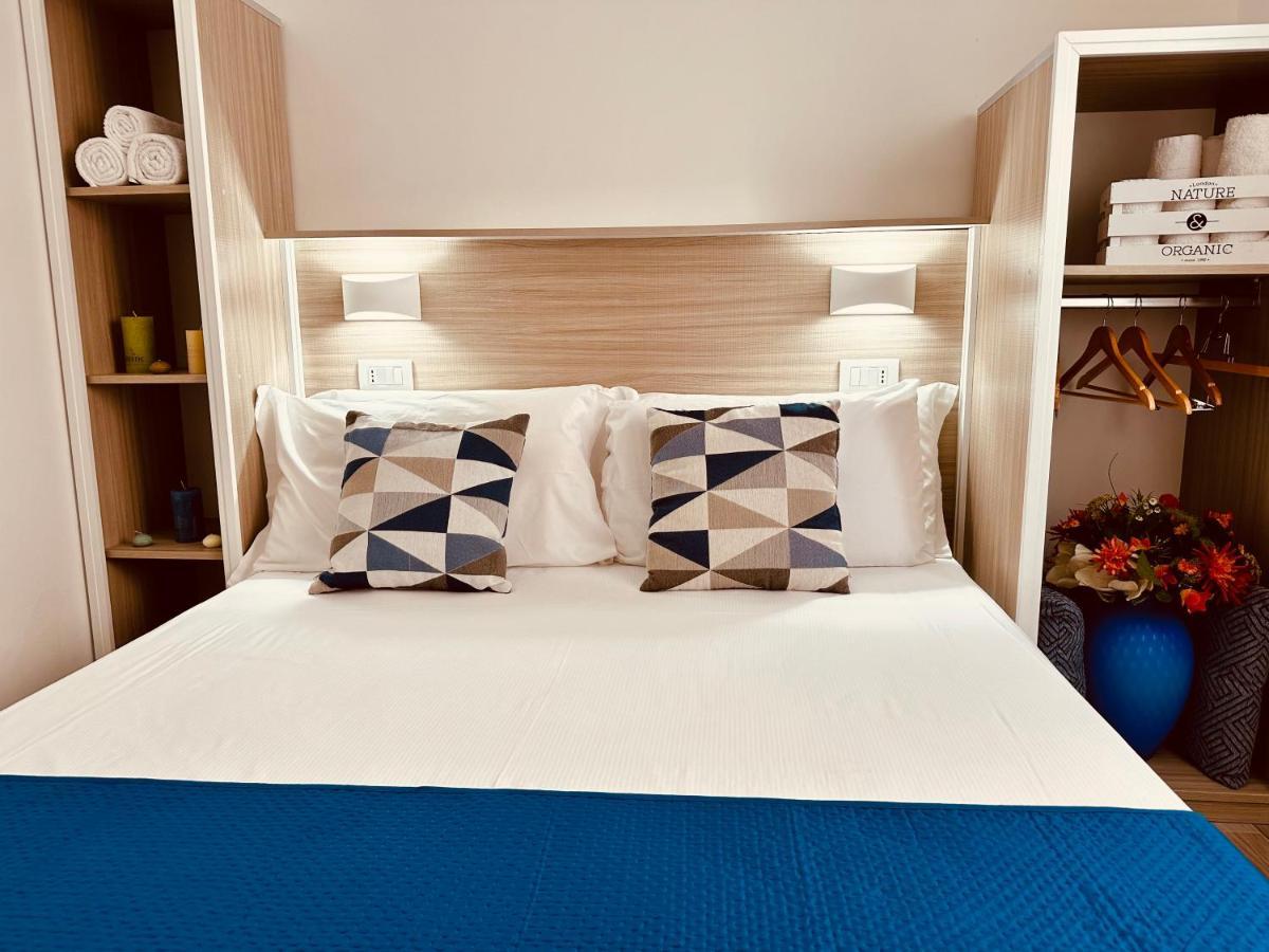B&B The Sea - Family Rooms - Free Parking トロペーア エクステリア 写真